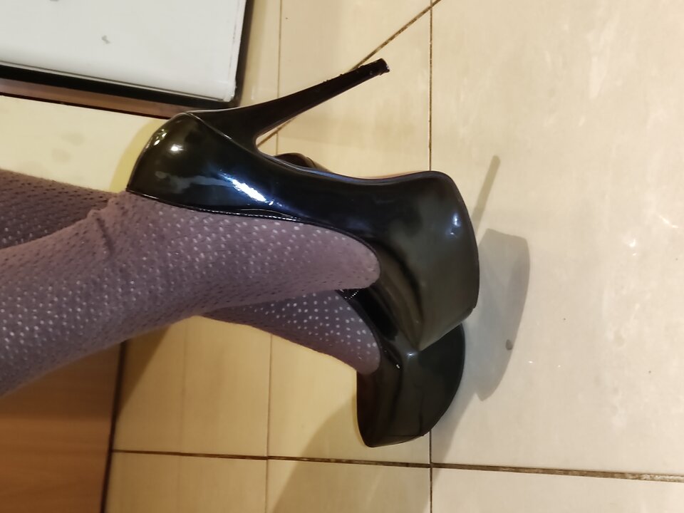 Czarne wysokie. - Kimi_Dodo