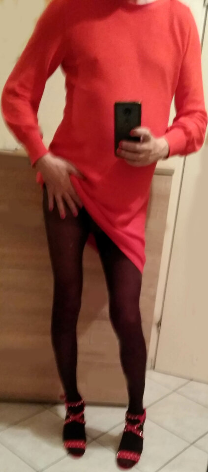 Lad_in_red2.jpg - TransEwaUlegla