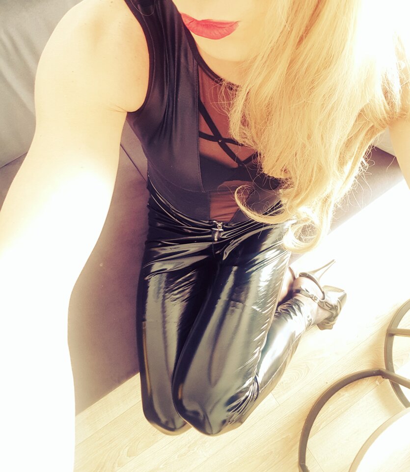 20210210_115026.jpg - Elizalady26