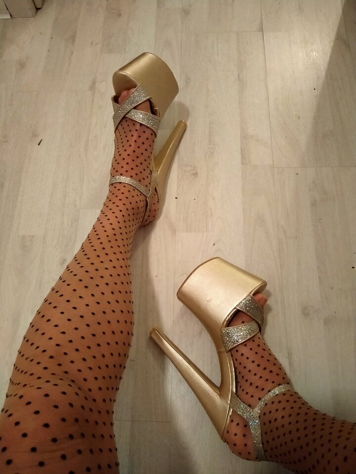 2021-02-10 18.14.49.jpg - MartinkaCross