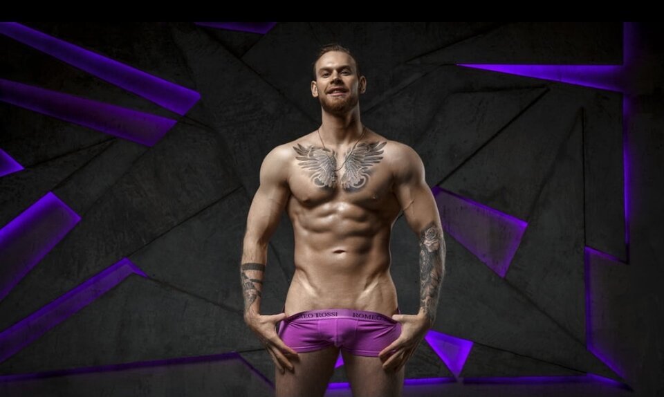 Screenshot_20210211-090437_Video Downloader.jpg - Rotek007