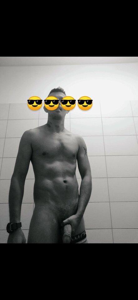 Screenshot_2021-02-11-17-35-36-637_com.google.android.apps.photo - Kabza30