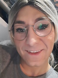 usmiech wszystkim. bądźcie sobą. pozdrawiam