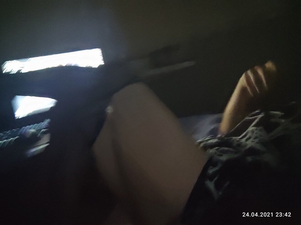 IMG_20210424_234200_TIMEBURST2.jpg - juliadada