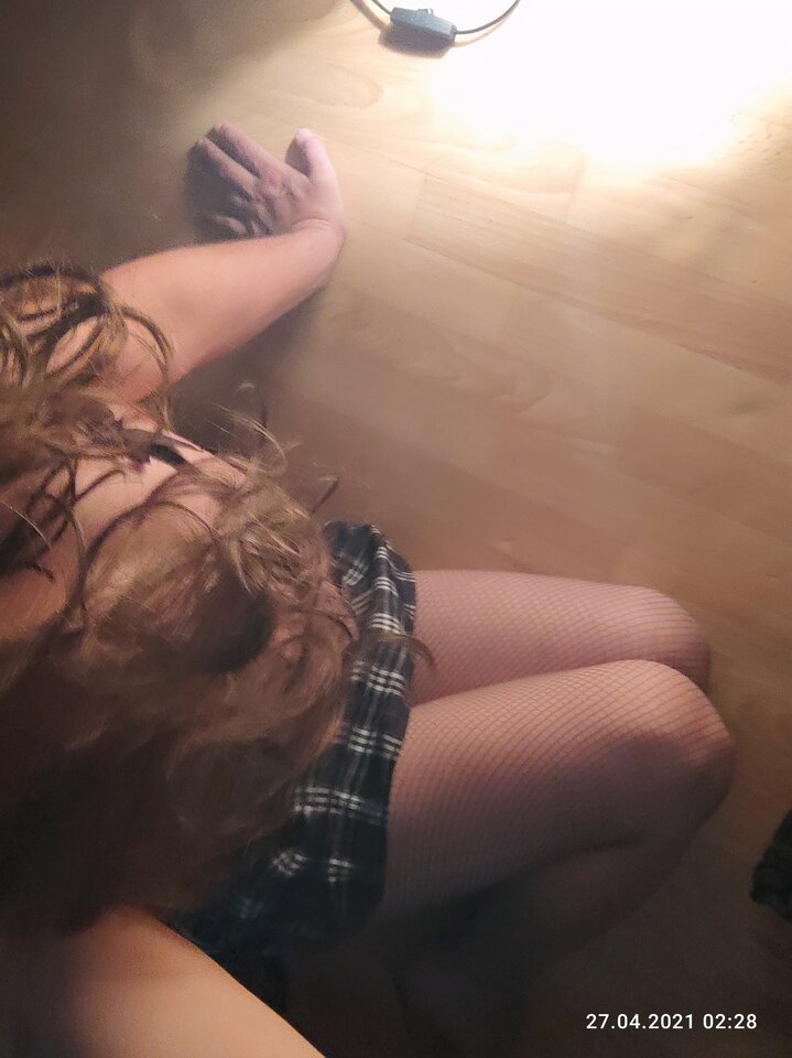 IMG_20210427_022610_TIMEBURST24.jpg - juliadada