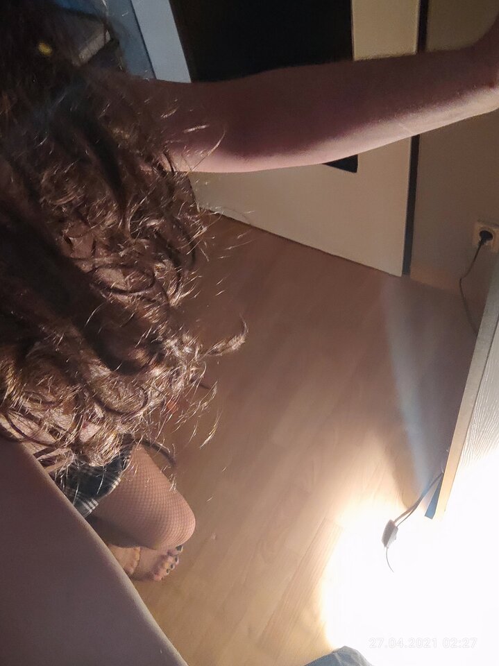 IMG_20210427_022610_TIMEBURST17.jpg - juliadada