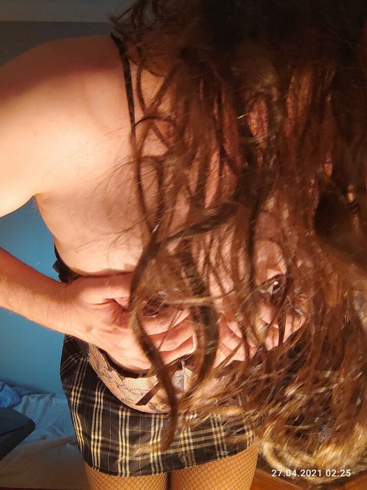 IMG_20210427_022318_TIMEBURST27.jpg - juliadada