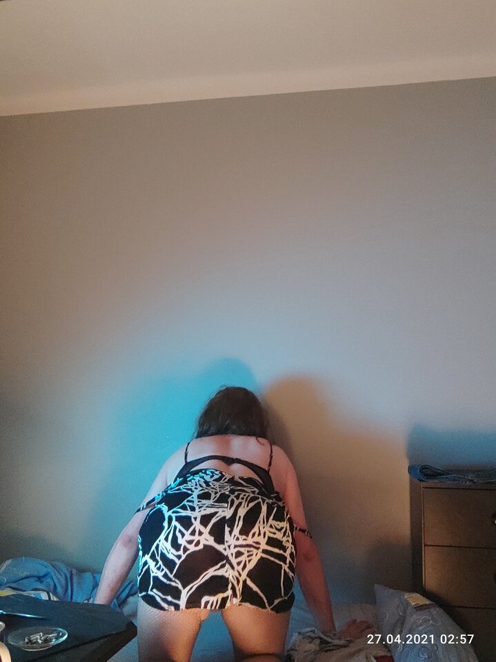 IMG_20210427_025708_TIMEBURST4.jpg - juliadada