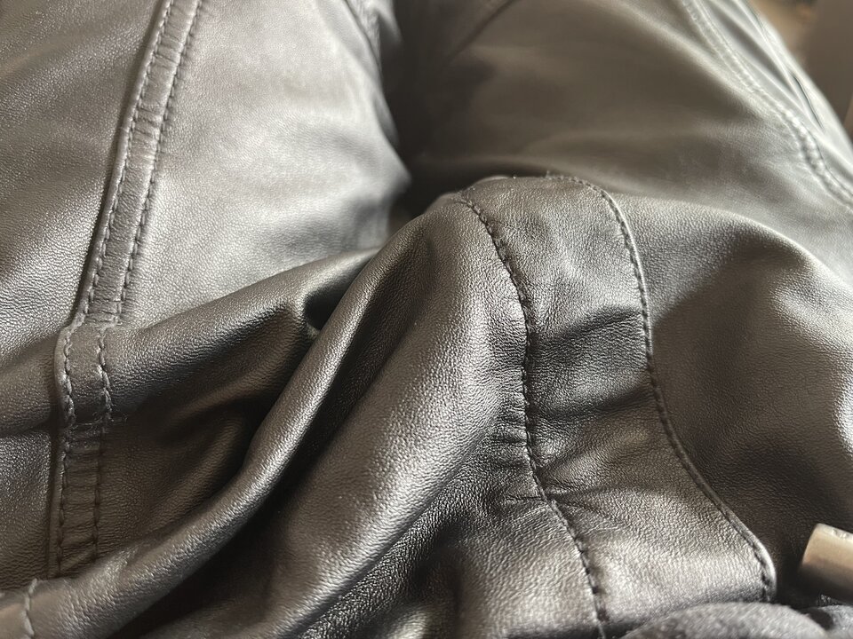 00C6321A-BA2E-4C5B-9313-5BCA7D62DBAB.jpeg - LeatherPants