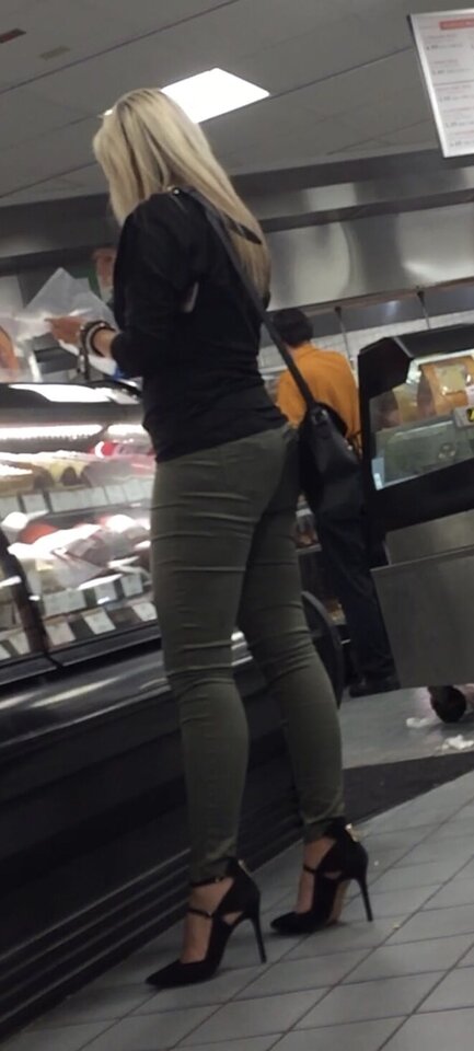 Candid (2).jpeg - podgladaczswiata1980