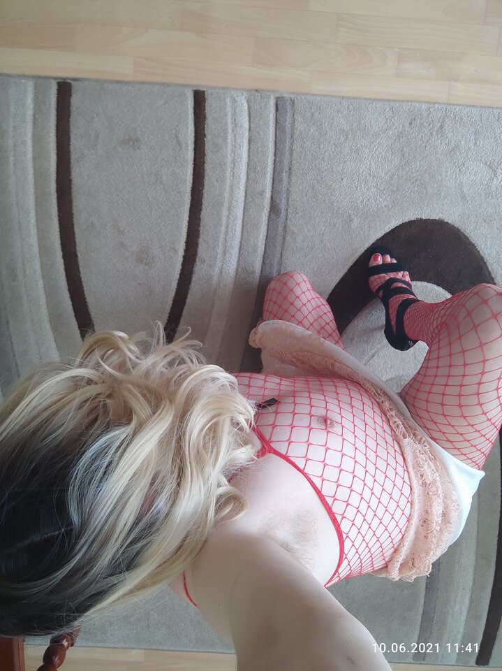 IMG_20210610_113913_TIMEBURST27.jpg - juliadada