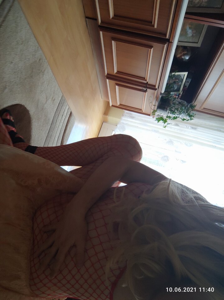 IMG_20210610_113913_TIMEBURST15.jpg - juliadada