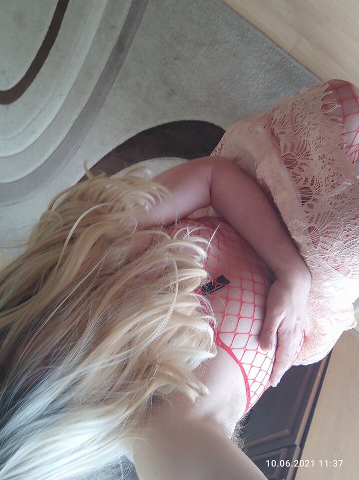 IMG_20210610_113622_TIMEBURST9.jpg - juliadada