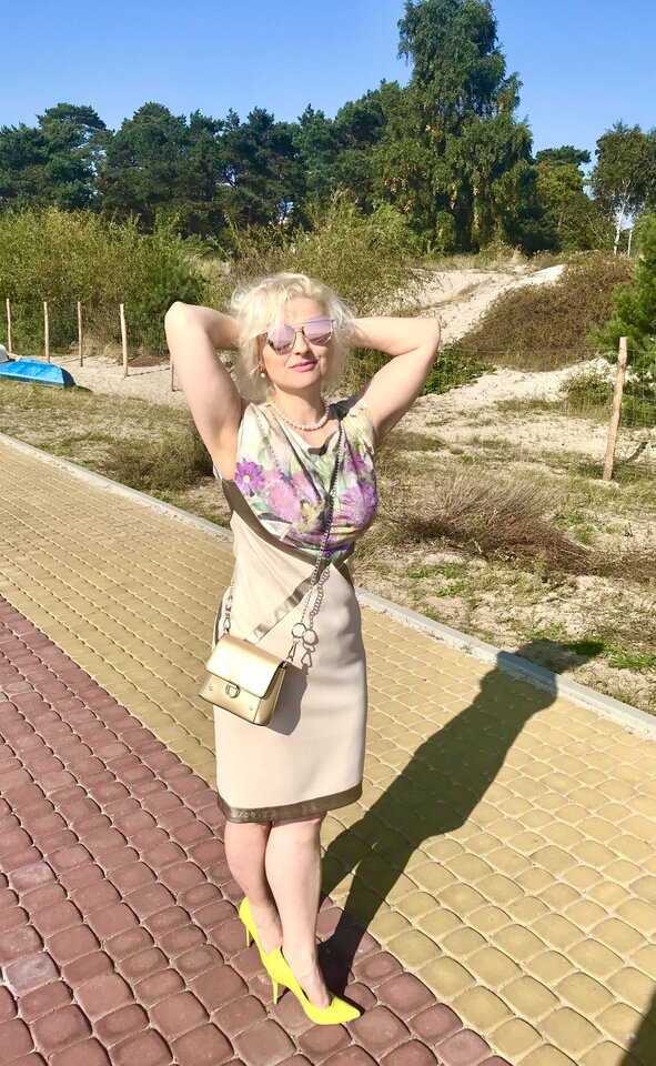 376D6CB4-00CB-4F8B-99B2-548ABCECA065.jpeg - LadyLaura44