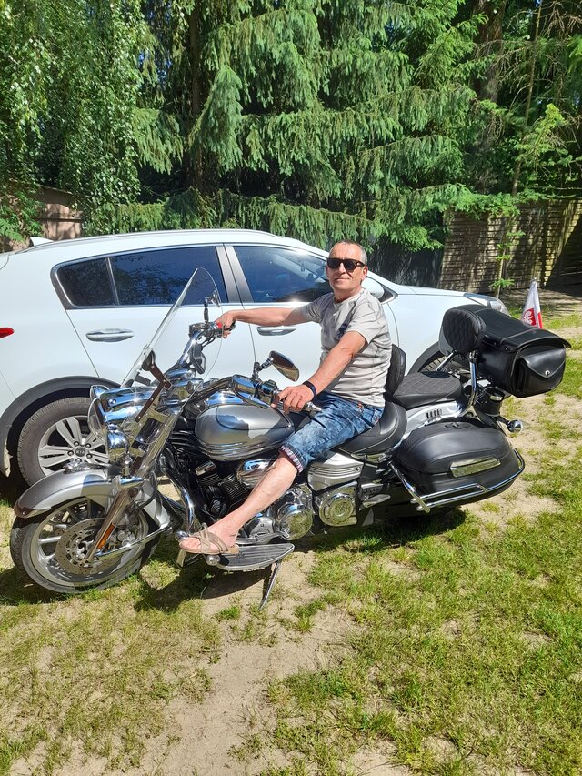 Miecio64
