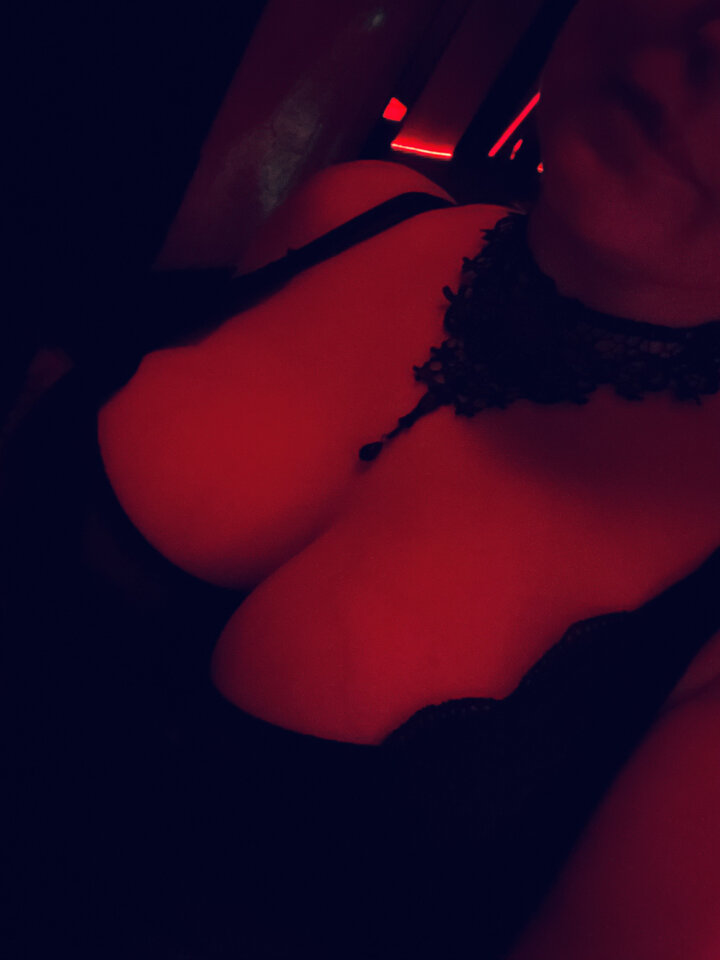 @lavaclub 😈 jestem gotowa a Wy na mnie jesteście gotowi - nimimi