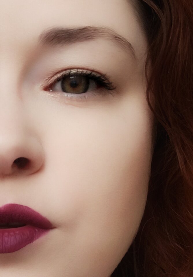 Ostatnie pociągnięcia - Cute_Astrid