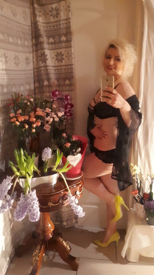 90173E7E-3799-47C2-9CC3-D46D11312F20.jpeg - LadyLaura44