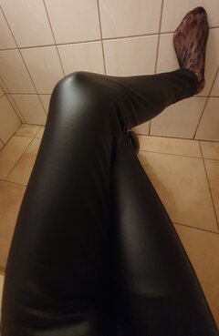 Uwielbiam skórę... 😘