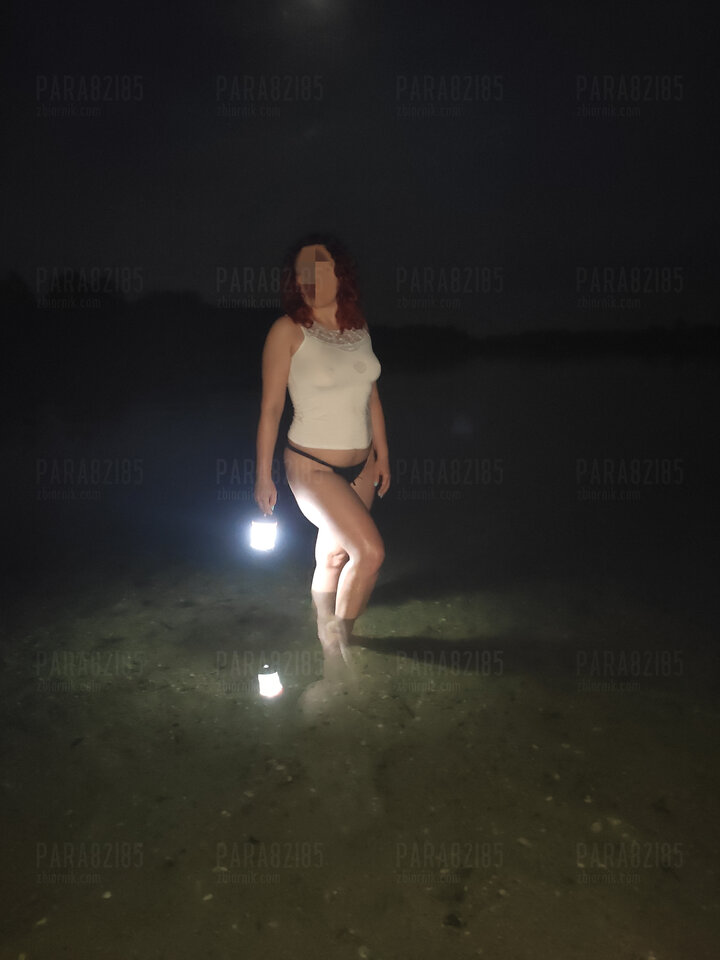 Dębowa nocą - para82i85