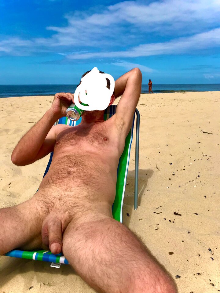 81C9DEFC-FC37-4841-8E90-C0E6F195C5F7.jpeg - para0