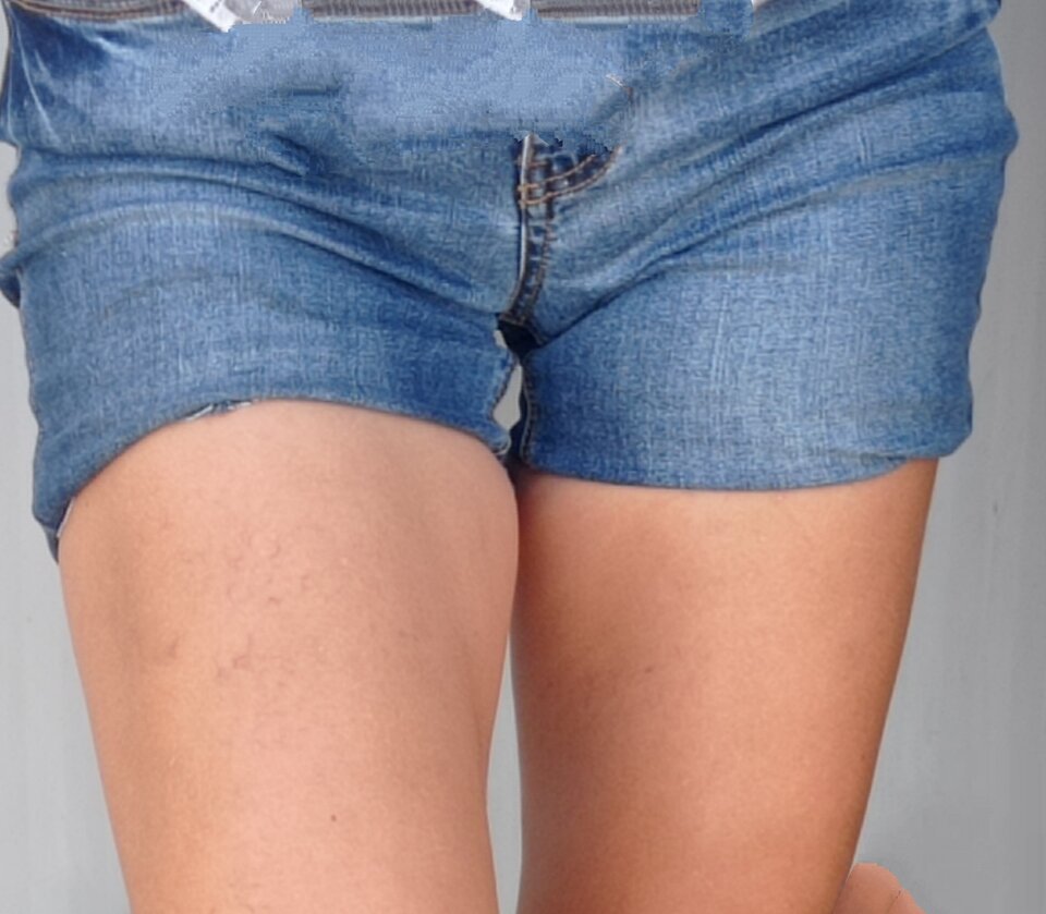 Kocham jej cipsko, mała dziwka z przewielkim podpiździem. - zaganiaczkielecki