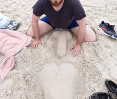 Nie ma to jak inwencja twórcza na plaży 😊 /M.