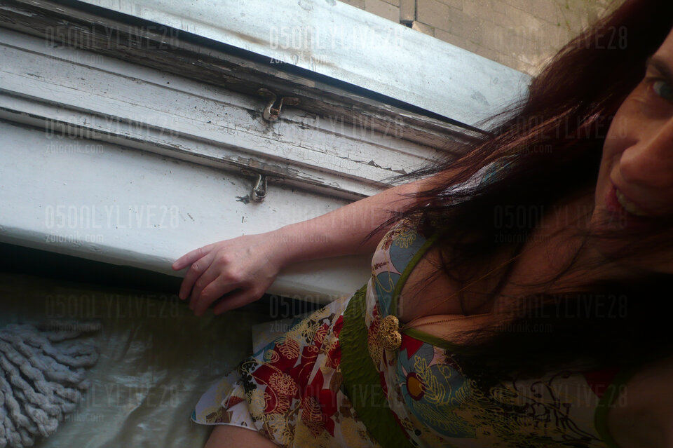 578.JPG - 05oNlYlivE28