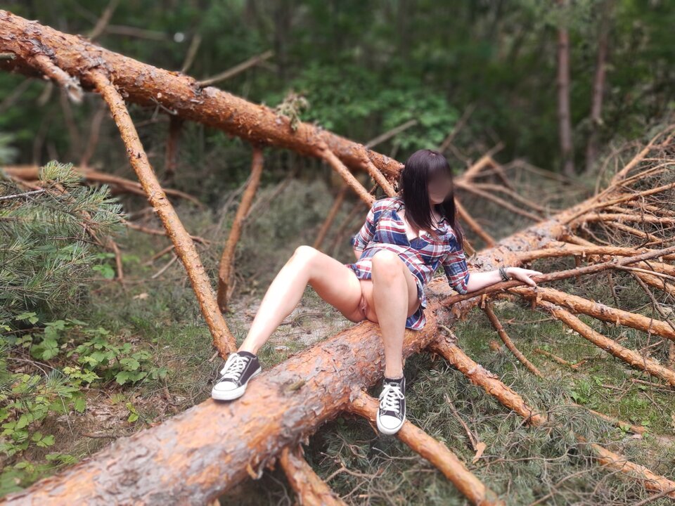 Point Blur_Jul242021_230704.jpg - Hagparka