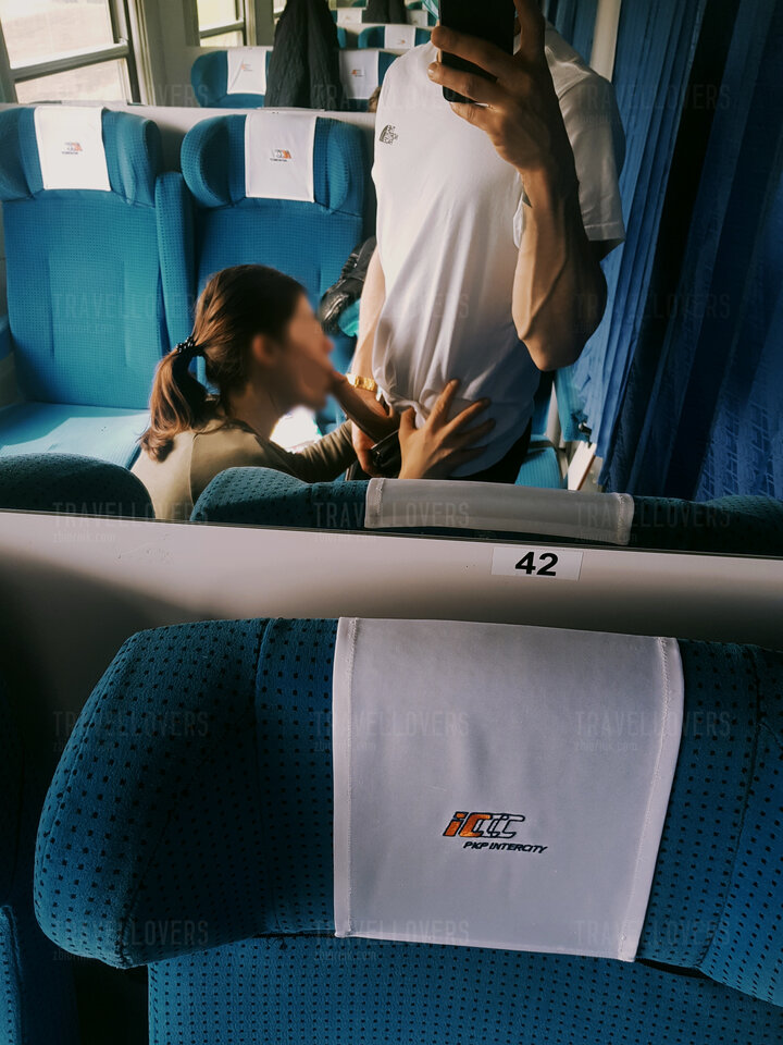 TravelLovers for life 🧳🛤️🧭 - TravelLovers