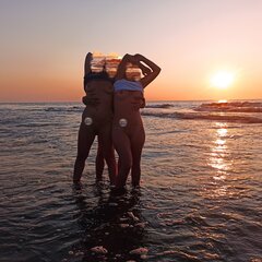 żonka z koleżanką i ...o zachodzie