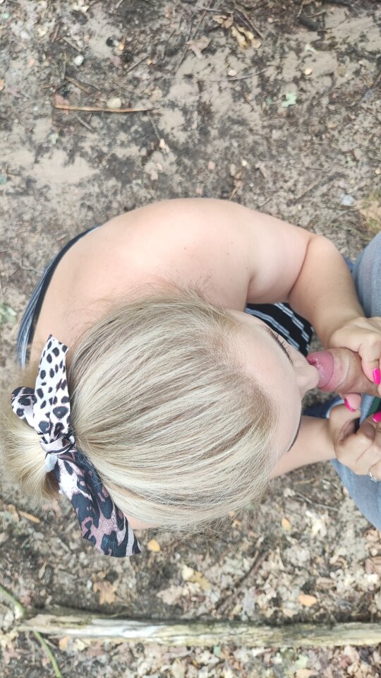Blondi w lesie  🌲🌳🥰😈 - niereformowalna22