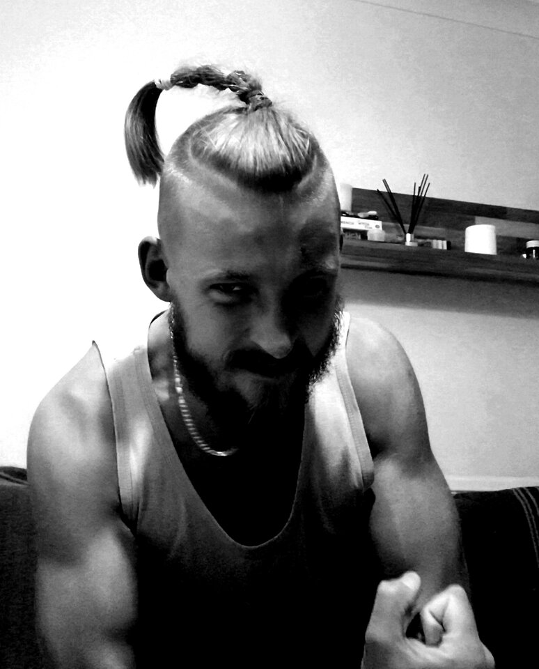 08.2021 West Sussex  - hedon1sta