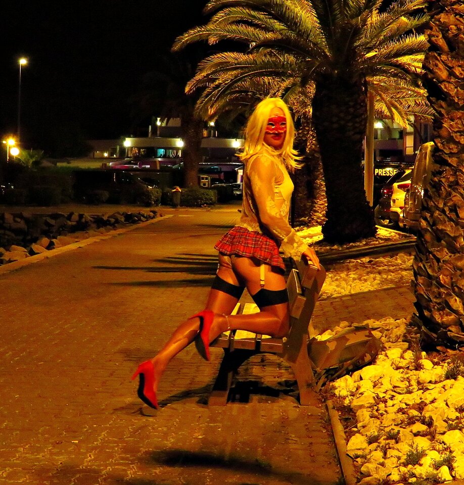 IMG_1942.JPG - Laure