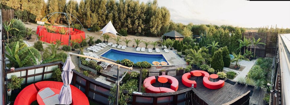 Jacuzzi Club & Resort. - jacuzzi