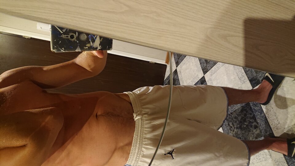 Czy znajdzie się w Łomiankach jakaś fajna niewyżyta suczka?  - GlobetrotterBoy