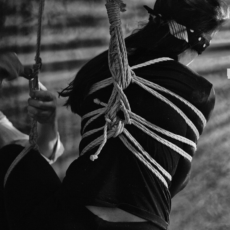 15 139A0050 bn red.jpg - PandoraBondage