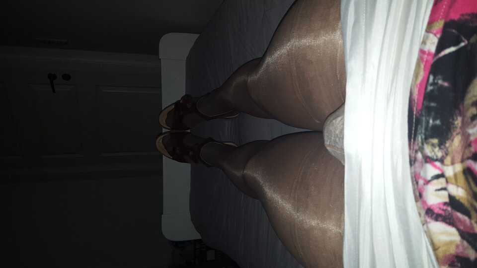 20200212_015119.jpg - Pantyhose1122