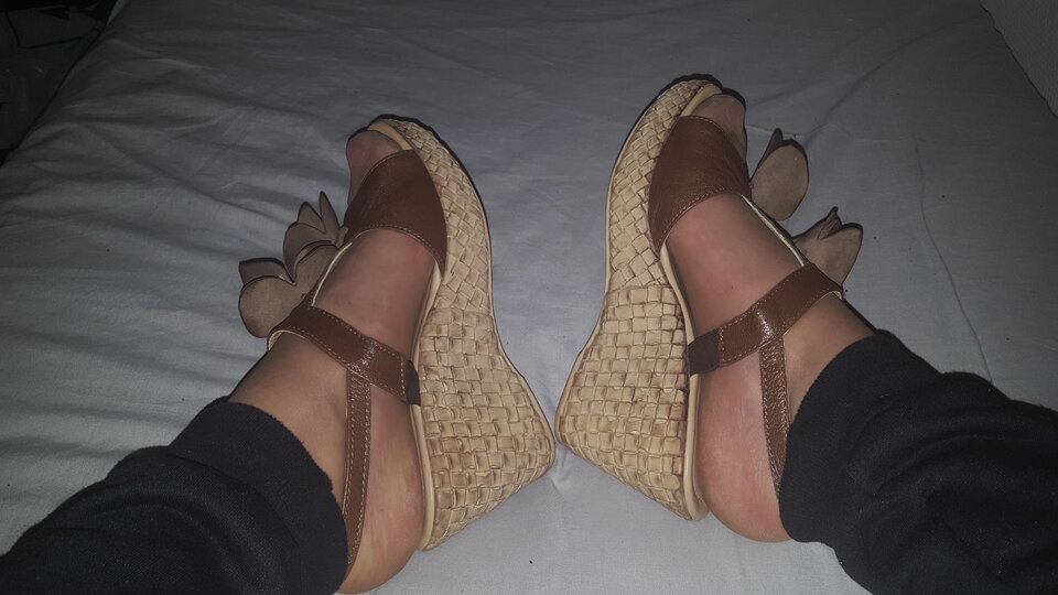 20200224_031452.jpg - Pantyhose1122