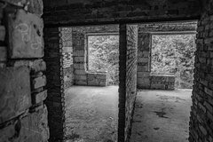 Mój dom murem podzielony..