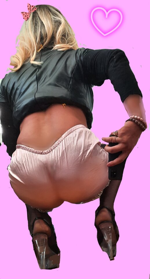 Lickme.jpg - MonikaSatyna