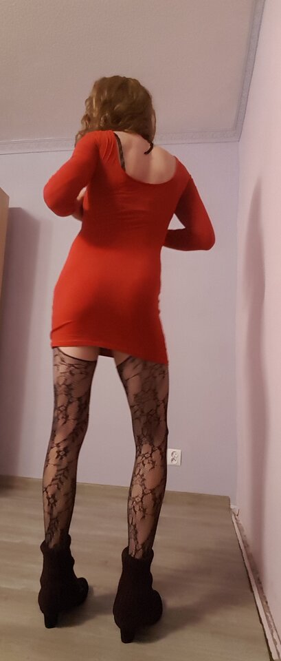 Sukienka czerwona 😊 - Kolesia123