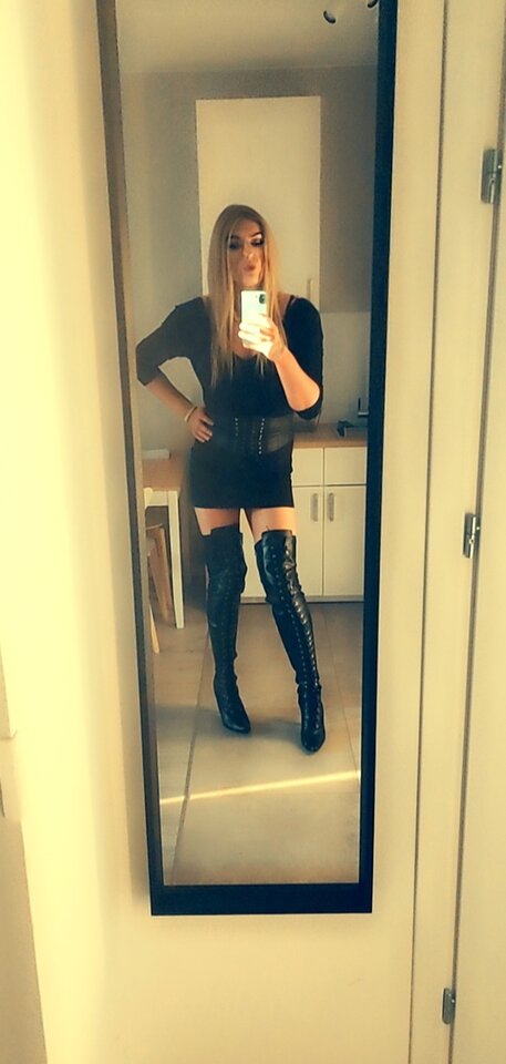 Snapchat-848912911.jpg - KarolinaShemale29