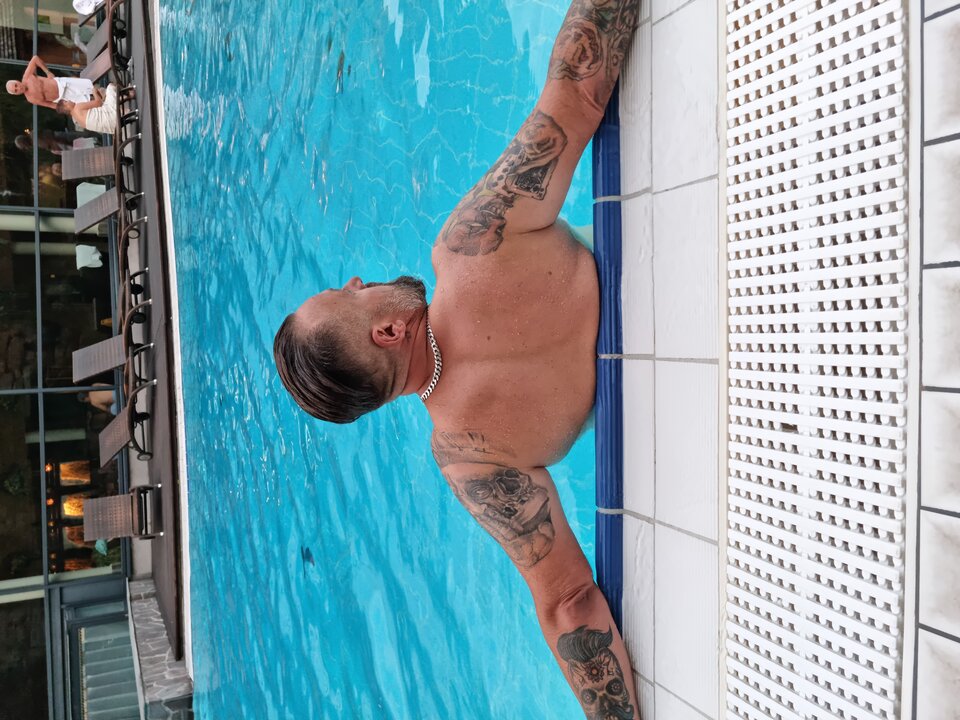 20210914_185141.jpg - Stockfish1