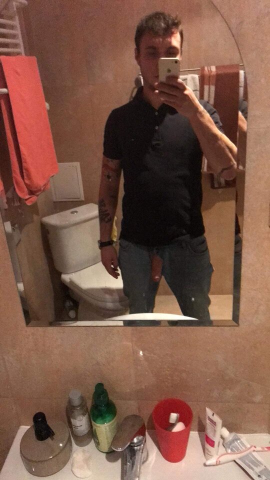 Wypadł ze spodnie. Oj - Piotr_lotr_94