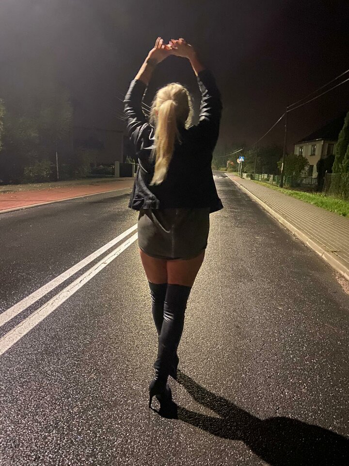 BBFF45DD-EB79-4AEE-9FCE-998EB98DCE2E.jpeg - DM100
