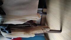 Ta pokusa. Żony rajstopy zostawione po pracy. Samotne.