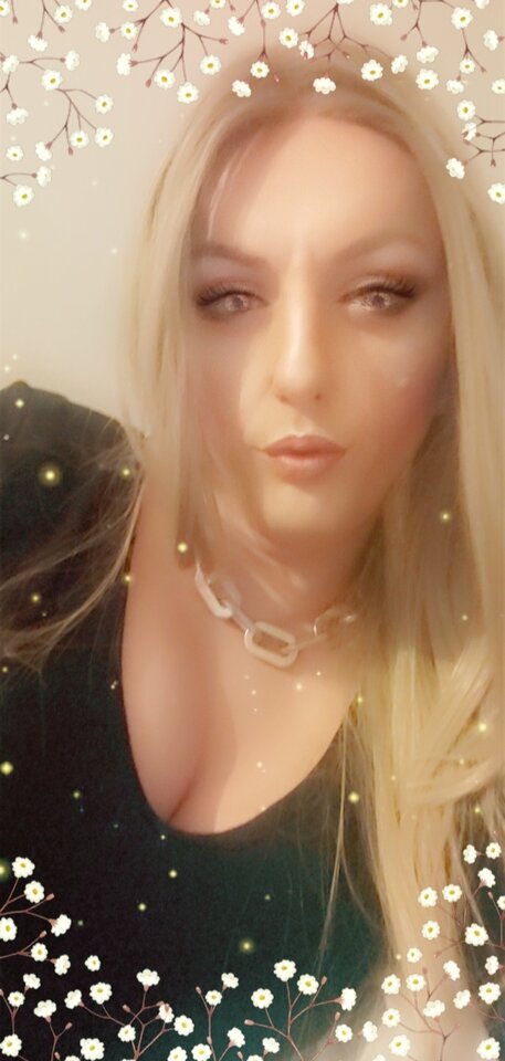 Snapchat-1763876563.jpg - KarolinaShemale29
