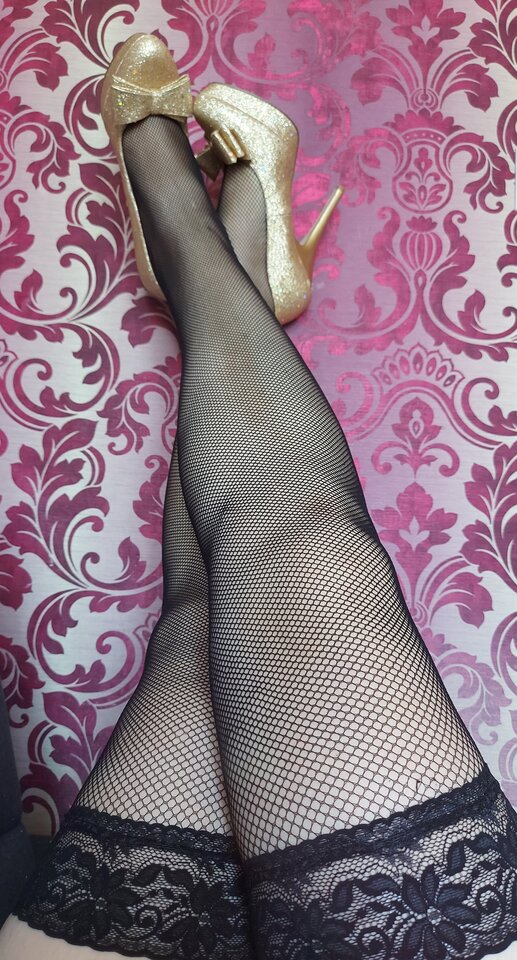 Znowu chwalę się. Czuję się jak kopciuszek w tych szpilkach. - Mirayanaa