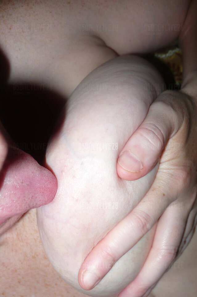 925.JPG - 05oNlYlivE28